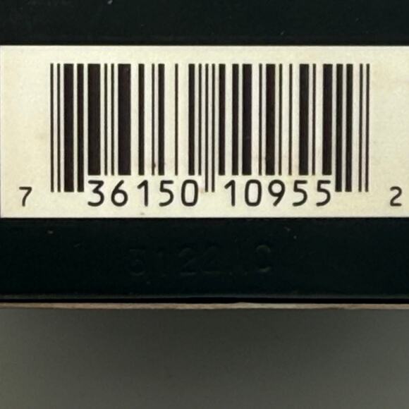 Laura Mercier Matte Radiance Baked Powder Compact (Bronzer 01) 7.5g/0.26Oz - Picture 7 of 8